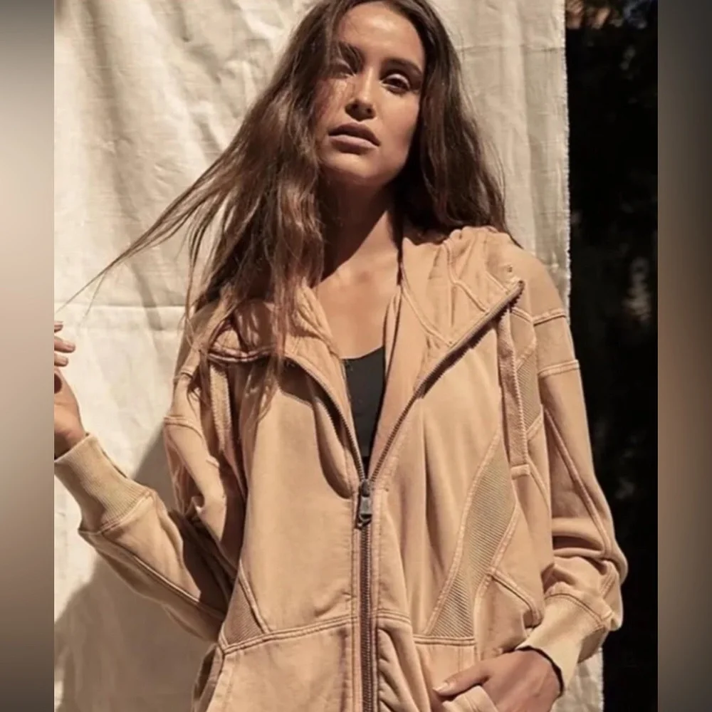Free People All Your Love Solid Hoodie
Patchwork Slouchy Saddle Tan Size XS - Picture 12 of 12